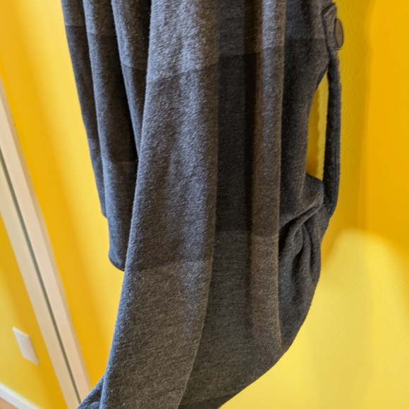 Top - Picture 2 of 5